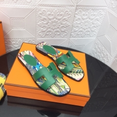 Hermes Slippers